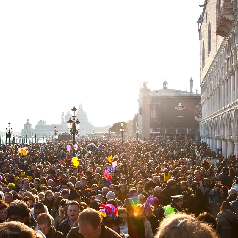 Come essere turisti migliori nell’epoca dell’overtourism